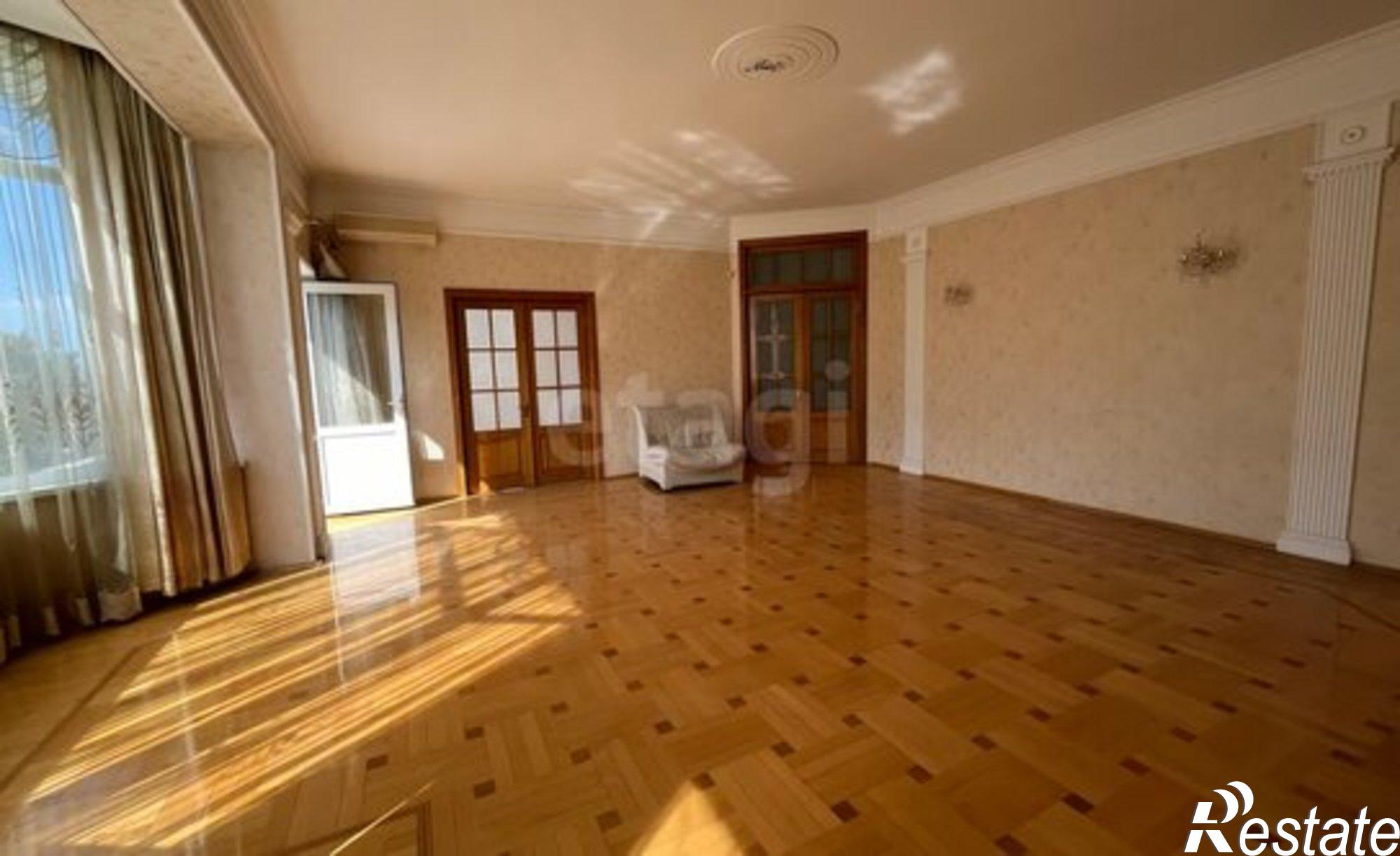 Купить квартиру за 25 500 000 рублей на пр-кт Коста, 240