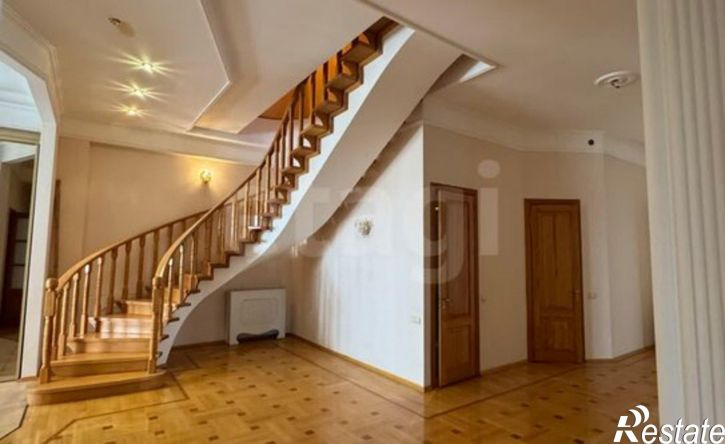 4-комн квартира пр-кт Коста, 240,  д. 240