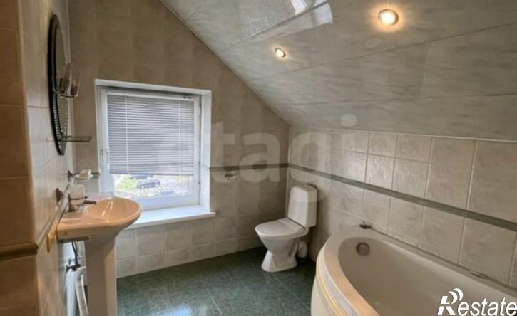 4-комн квартира пр-кт Коста, 240,  д. 240