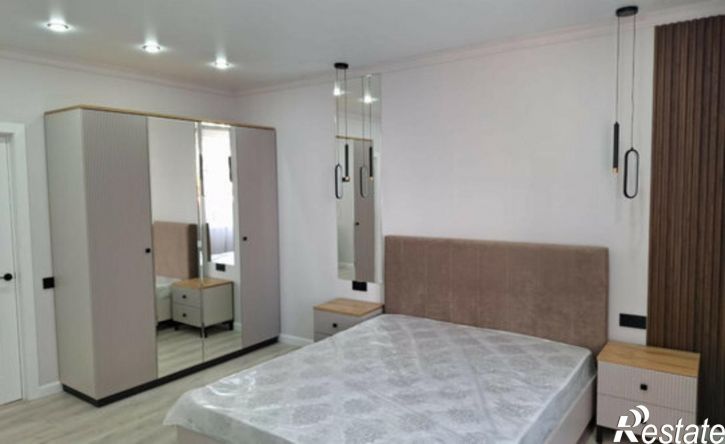 4-комн квартира улица Гастелло, 65,  д. 65