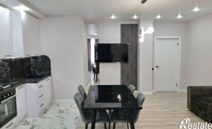 4-комн квартира улица Гастелло, 65,  д. 65