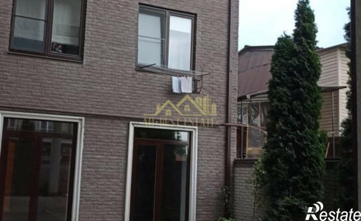 3-комн квартира улица Островского, 3,  д. 3