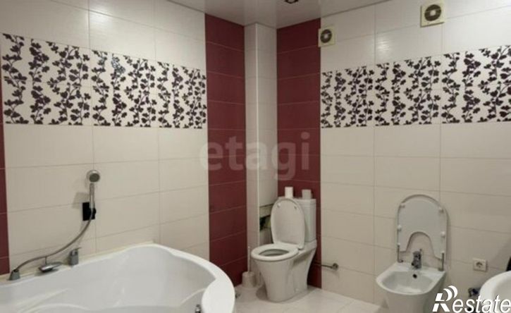 3-комн квартира ул Пушкинская, 76 3,  д. 76 3,  к. 3