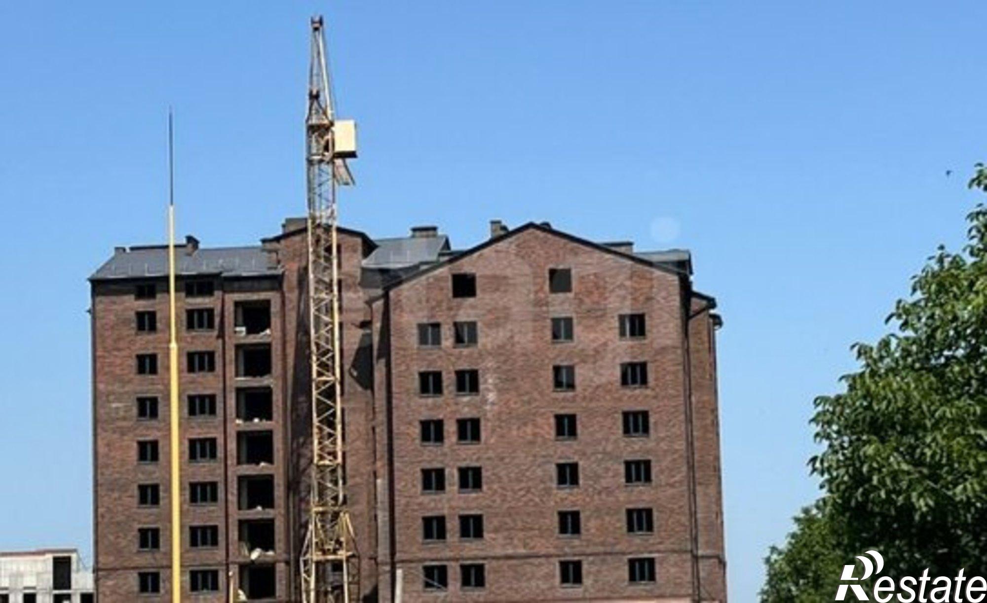 Купить квартиру за 8 576 000 рублей на Кырджалийская улица, 16А