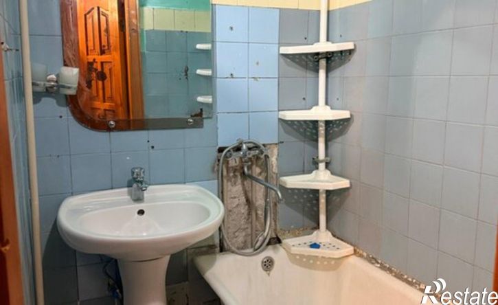 3-комн квартира улица Цоколаева, 10/1,  д. 10/1