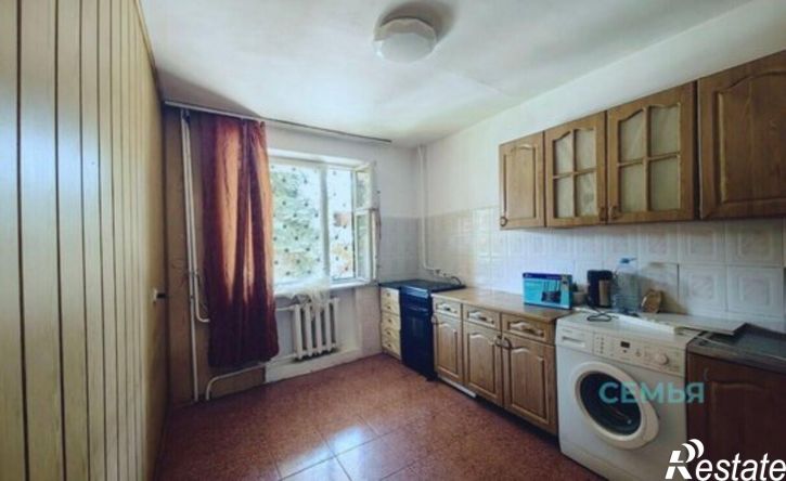 4-комн квартира ул Неведомского, 10,  д. 10