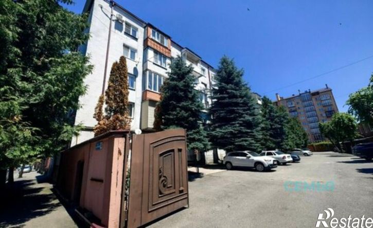 4-комн квартира ул Неведомского, 10,  д. 10