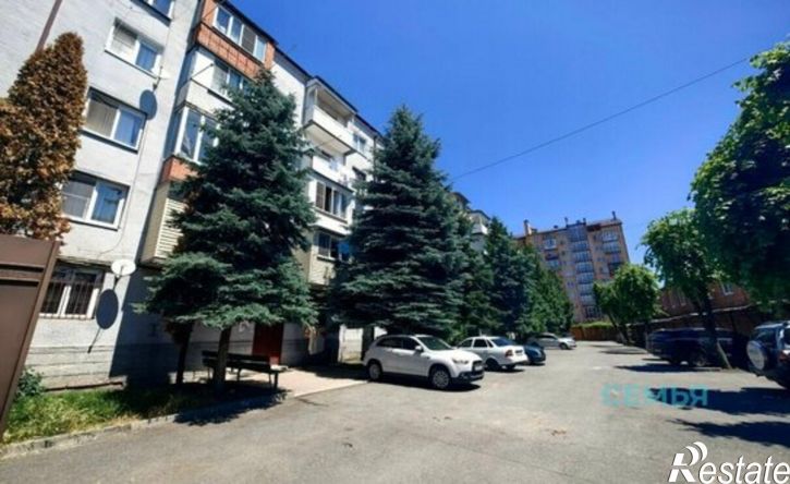 4-комн квартира ул Неведомского, 10,  д. 10