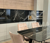 2-комн, 70кв м, этаж 4/7 ул Курсантов-Кировцев, 15Д