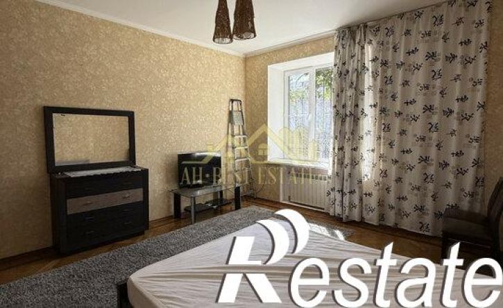 3-комн квартира улица Церетели, 11,  д. 11