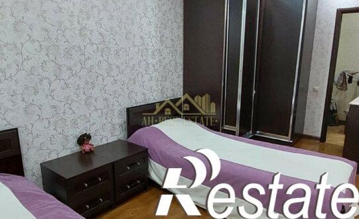 2-комн квартира улица Цоколаева, 38,  д. 38