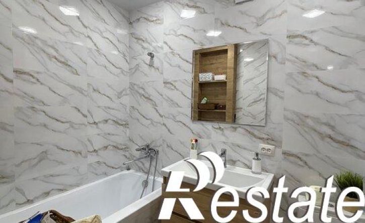 3-комн квартира улица Курсантов-Кировцев, 26 к6,  д. 26 к6