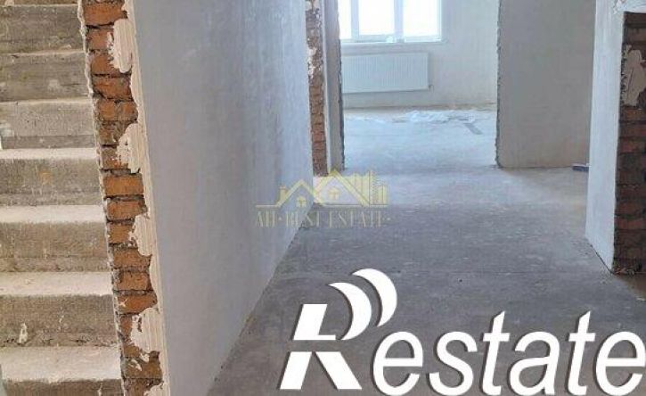 5-комн квартира улица Курсантов-Кировцев, 29 к5,  д. 29 к5