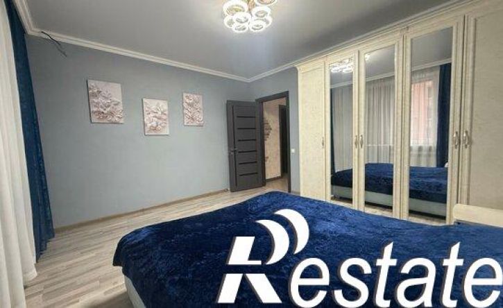 3-комн квартира улица Цомака Гадиева, 56/65,  д. 56/65
