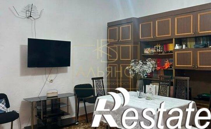 2-комн квартира улица Августовских Событий, 32,  д. 32