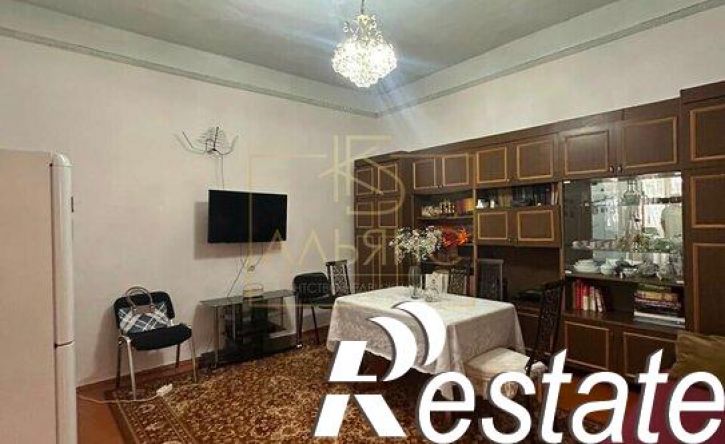2-комн квартира улица Августовских Событий, 32,  д. 32