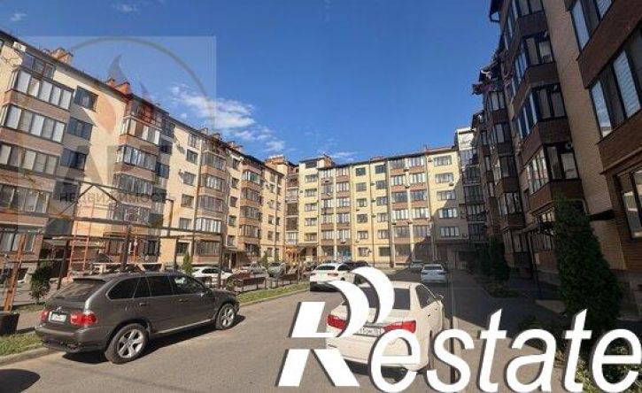 5-комн квартира проспект Героев Отечества, 6,  д. 6